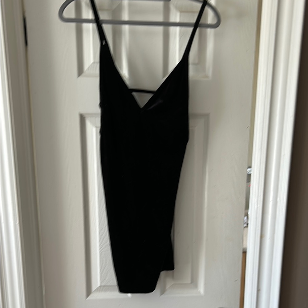 Chic Black V-Neck Dress